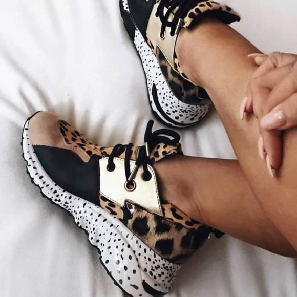 Leopard print and neon sneakers - Picture 6 of 6